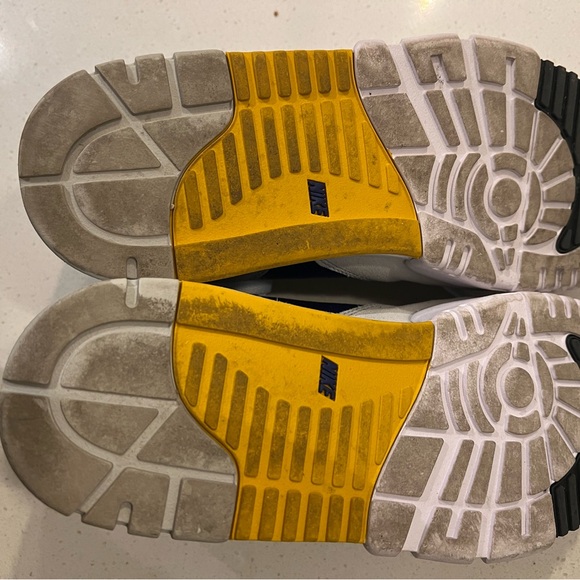 Nike Men’s Blue and Gray High-top Sneakers - Picture 6 of 6